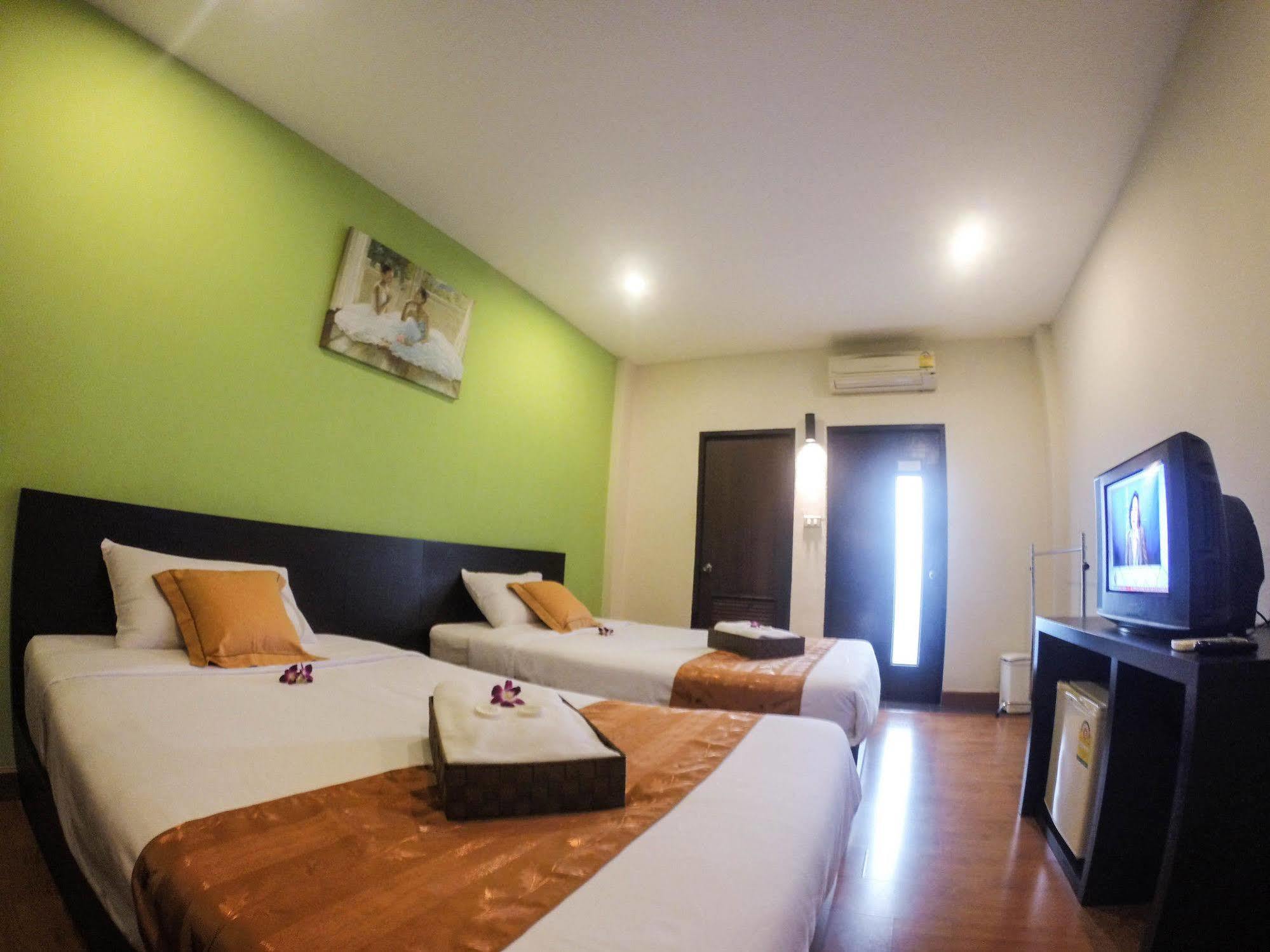 The Irish Clock Hotel Udon Thani Luaran gambar